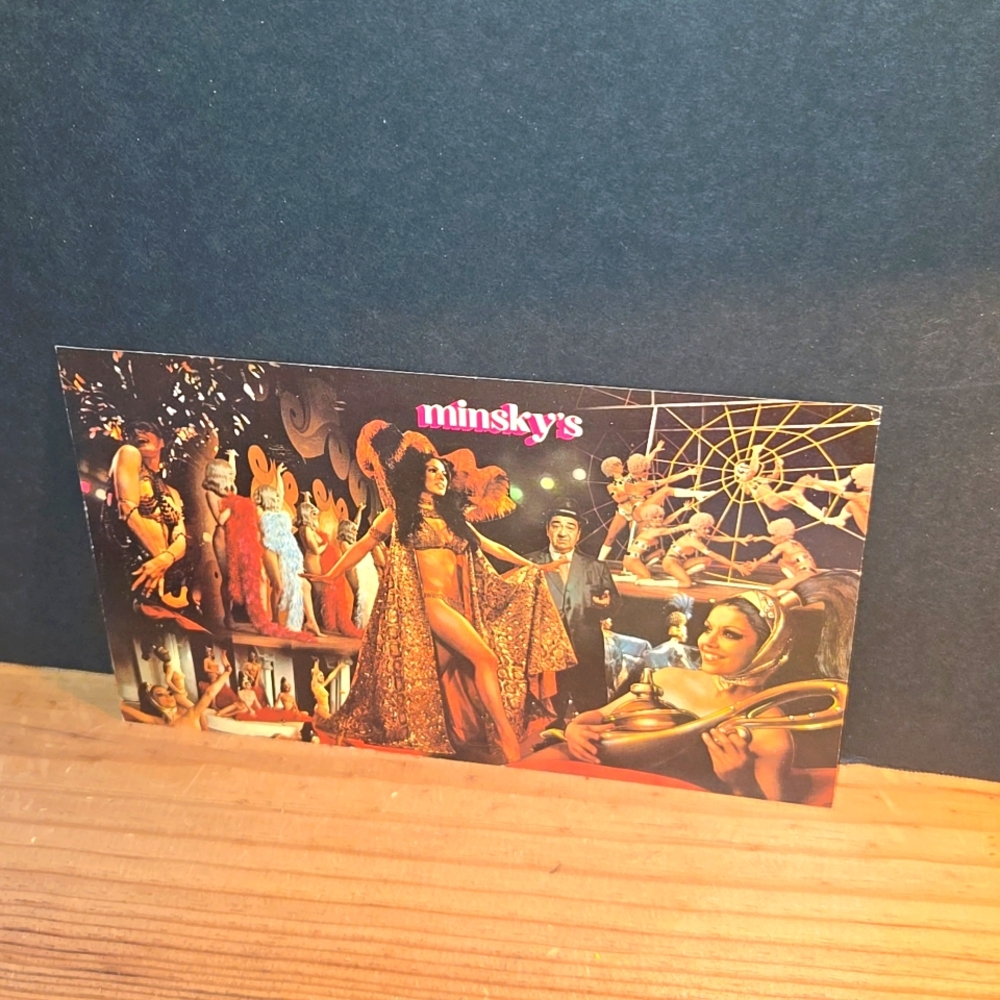 RARE MINSKY'S OVERSIZED FREMONT HOTEL LAS VEGAS SHOWGIRLS  POSTCARD